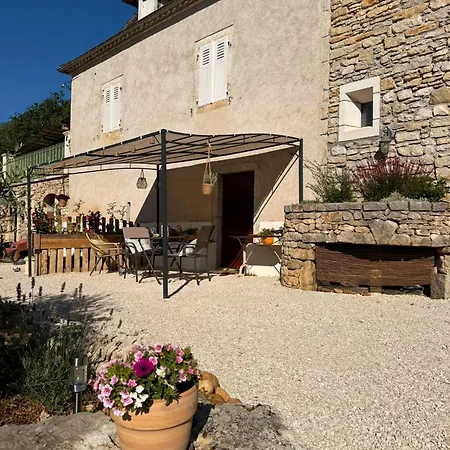 Oda ve Kahvaltı Et Le Champ Des Lucioles Tour-de-Faure