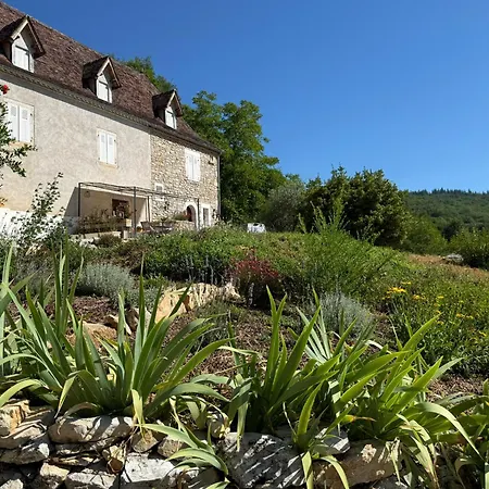 Et Le Champ Des Lucioles Oda ve Kahvaltı