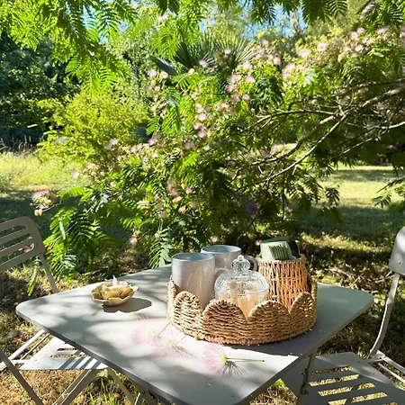 Et Le Champ Des Lucioles Oda ve Kahvaltı Tour-de-Faure