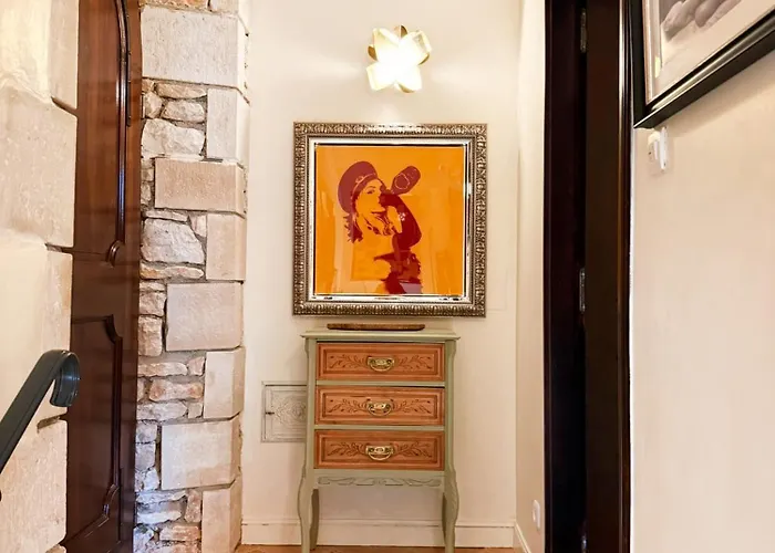 Et Le Champ Des Lucioles 4* ツール・ド・フォーレ