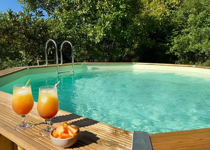 ベッド・アンド・ブレックファスト Et Le Champ Des Lucioles 4*